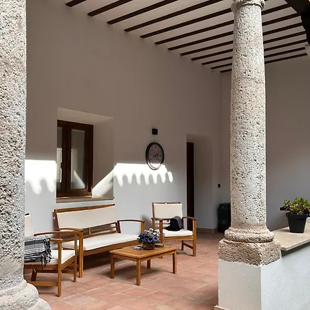 La Casa De La Botica -casa Rural De Toledo * El Romeral